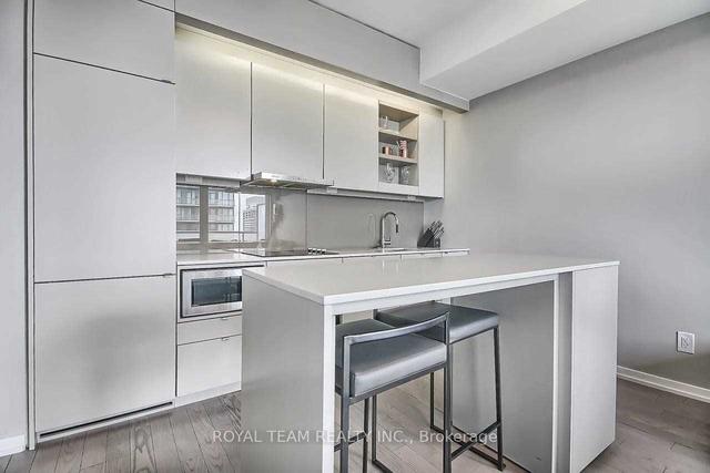 3608 - 101 Peter St, Condo with 1 bedrooms, 1 bathrooms and 0 parking in Toronto ON | Image 26