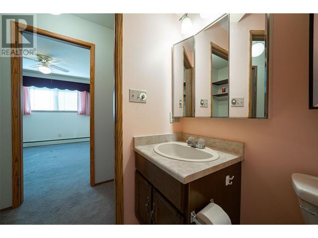 3608 - 27 Avenue Unit# 210, Condo with 2 bedrooms, 1 bathrooms and 1 parking in Vernon BC | Image 37