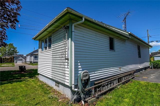 575 Steele St, House detached with 2 bedrooms, 1 bathrooms and 2 parking in Port Colborne ON | Image 28