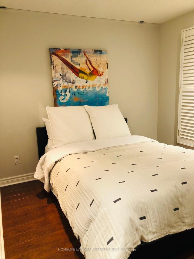 1373 Golden Meadow Trail, Terminated in Oakville Zoocasa