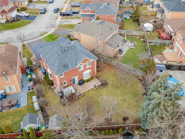 11 Fenflower Court, House detached with 4 bedrooms, 2 bathrooms and 6 parking in Brampton ON | Image 43