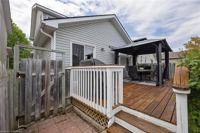 1028 Rainbow Cres, House detached with 3 bedrooms, 2 bathrooms and 3 parking in Kingston ON | Image 41
