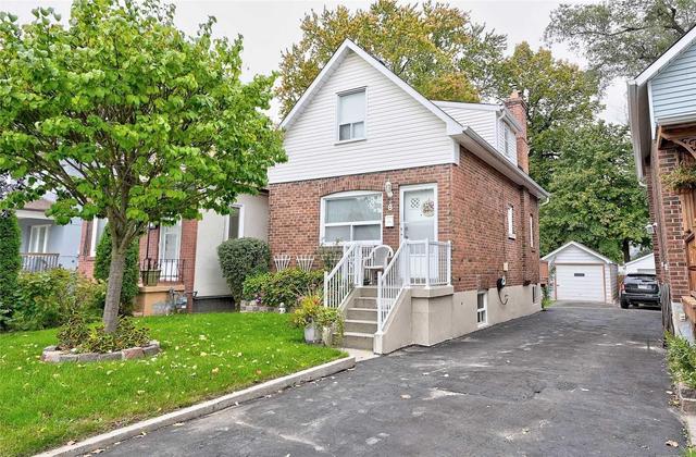 8 Savoy Ave, House detached with 2 bedrooms, 2 bathrooms and 2 parking in Toronto ON | Image 1