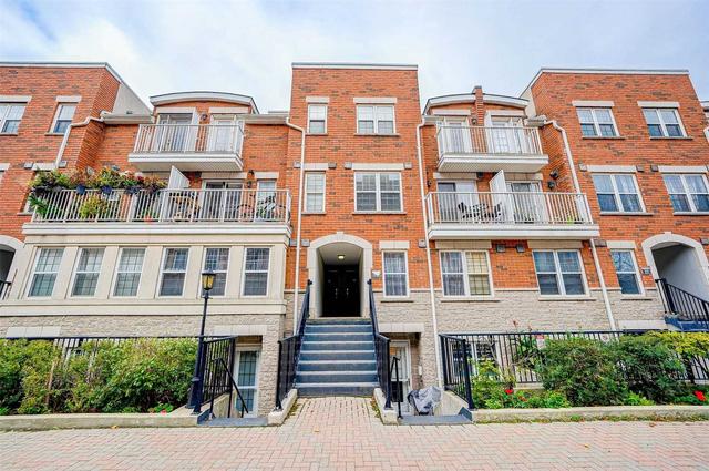 16 - 37 Four Winds Dr, Townhouse with 2 bedrooms, 2 bathrooms and 1 parking in Toronto ON | Image 1