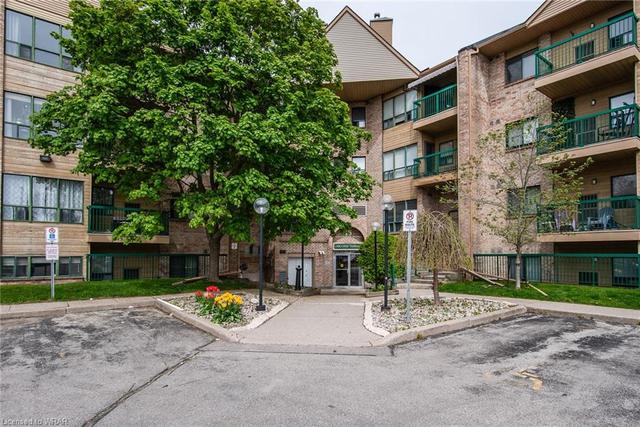 218 - 15 Hofstetter Ave, House attached with 2 bedrooms, 1 bathrooms and 1 parking in Kitchener ON | Image 18
