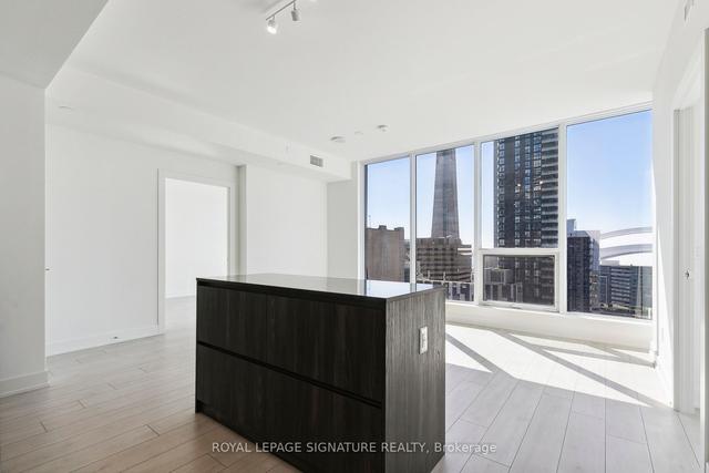 1601 - 15 Mercer St, Condo with 2 bedrooms, 2 bathrooms and 0 parking in Toronto ON | Image 19