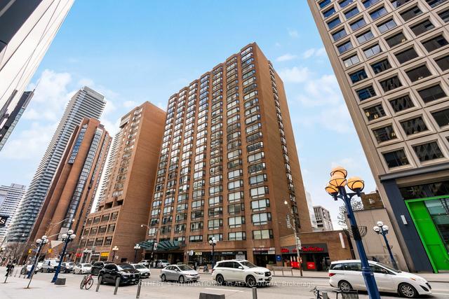 ph2 - 1166 Bay St, Condo with 3 bedrooms, 4 bathrooms and 4 parking in Toronto ON | Image 33