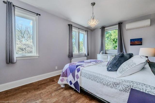 24 Albert St, House detached with 2 bedrooms, 2 bathrooms and 3 parking in Guelph ON | Image 13