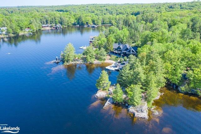 1032 The Tom Wroe Rd, House detached with 4 bedrooms, 4 bathrooms and null parking in Muskoka Lakes ON | Image 1