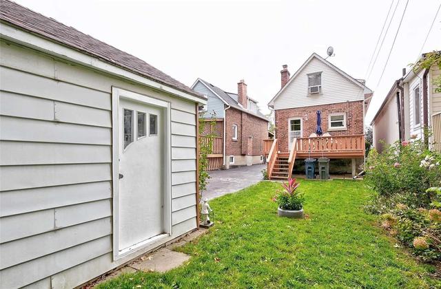 8 Savoy Ave, House detached with 2 bedrooms, 2 bathrooms and 2 parking in Toronto ON | Image 8