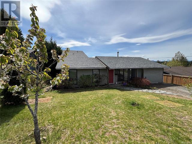 831 Merecroft Rd, House detached with 4 bedrooms, 2 bathrooms and 2 parking in Campbell River BC | Image 1