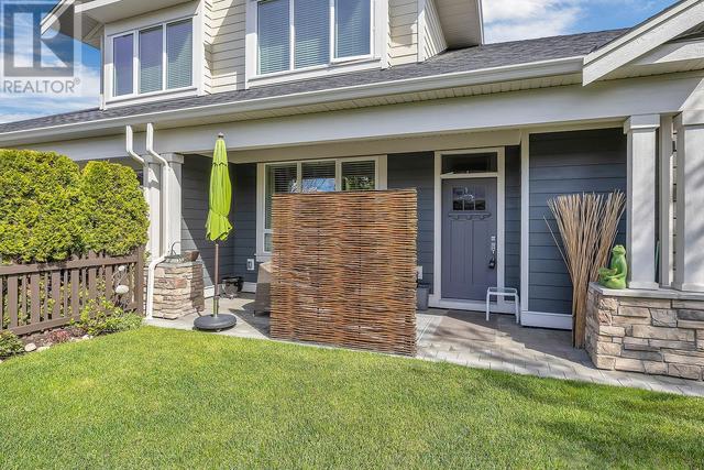 54 - 1960 Klo Rd, House attached with 3 bedrooms, 2 bathrooms and 2 parking in Kelowna BC | Image 49