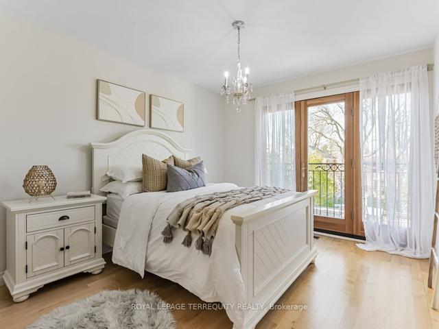 176 Joicey Blvd, House detached with 4 bedrooms, 4 bathrooms and 4 parking in Toronto ON | Image 19