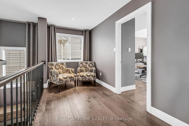 910 Cousens Terr, House detached with 4 bedrooms, 3 bathrooms and 6 parking in Milton ON | Image 13