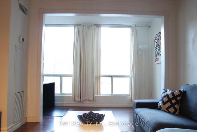 710 - 25 Grenville St, Condo with 1 bedrooms, 1 bathrooms and 0 parking in Toronto ON | Image 14