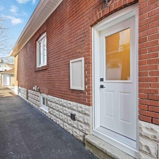 128 Fourth St, House detached with 2 bedrooms, 2 bathrooms and 2 parking in Toronto ON | Image 20