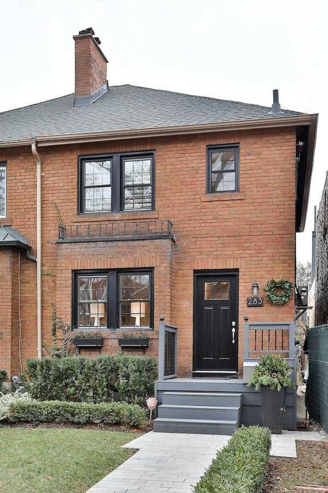 283 Woburn Ave, House semidetached with 3 bedrooms, 2 bathrooms and 1 parking in Toronto ON | Image 1