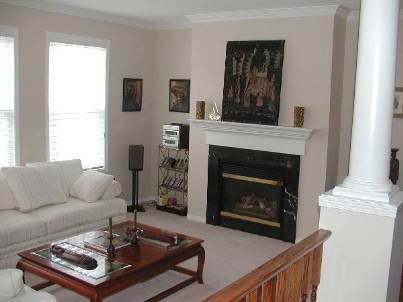 7C - 928 Queen St W, Townhouse with 3 bedrooms, 4 bathrooms and 4 parking in Mississauga ON | Image 2