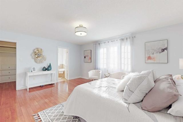 38 Glaceport Cres, House detached with 3 bedrooms, 4 bathrooms and 6 parking in Markham ON | Image 24