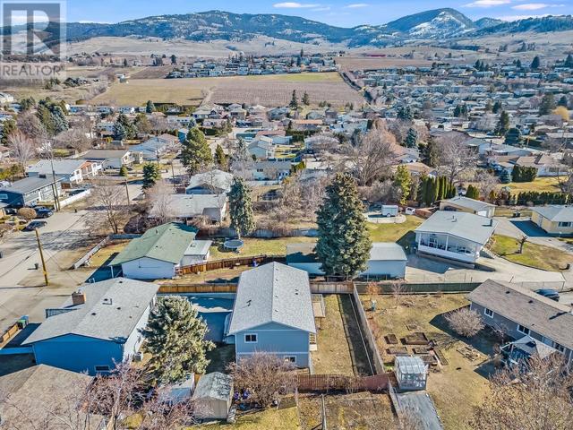 437 Primrose Rd, House detached with 3 bedrooms, 3 bathrooms and 2 parking in Kelowna BC | Image 40