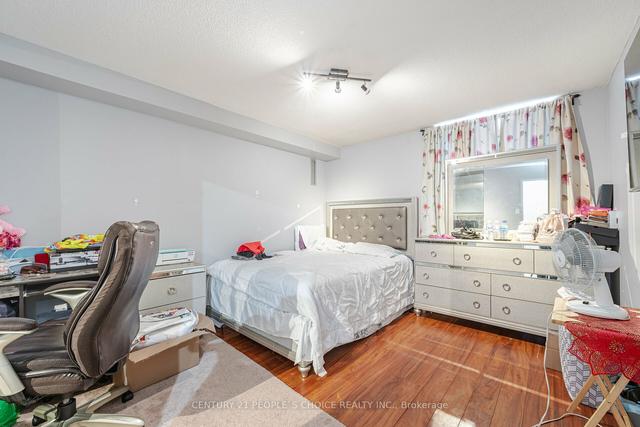 1508 - 15 Kensington Rd, Condo with 3 bedrooms, 2 bathrooms and 1 parking in Brampton ON | Image 10