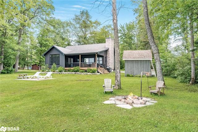 15 Rumohr Drive, House detached with 3 bedrooms, 1 bathrooms and 5 parking in Kawartha Lakes ON | Image 1