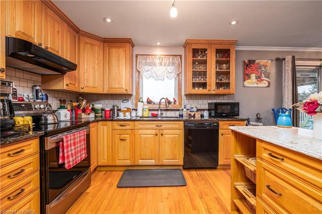 4811 Wolfe Swamp Rd Rd, House detached with 3 bedrooms, 1 bathrooms and 8 parking in South Frontenac ON | Image 34