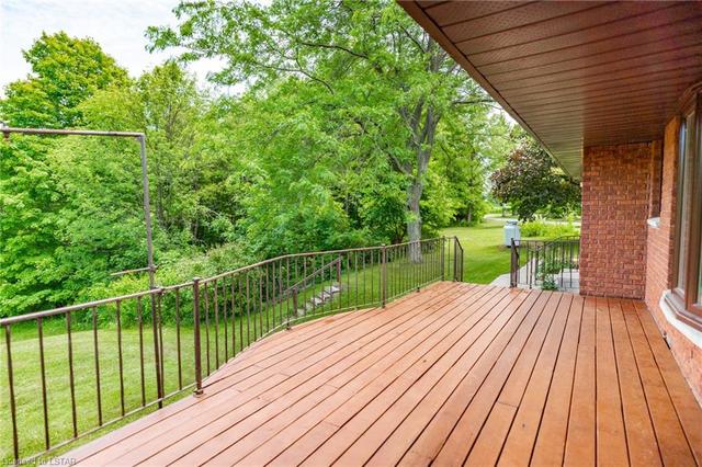 6016 Lakeshore Road, House detached with 4 bedrooms, 2 bathrooms and 6 parking in Lambton Shores ON | Image 32