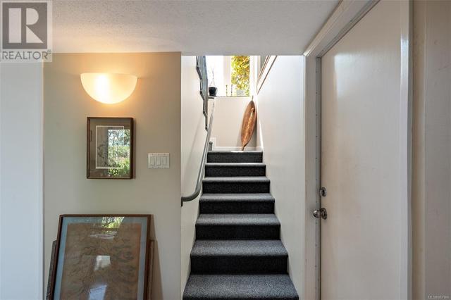 4050 Lockehaven Dr E, House detached with 4 bedrooms, 4 bathrooms and 6 parking in Saanich BC | Image 57