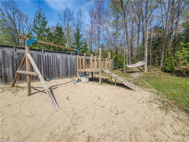 27 Hemlock Rd, House detached with 3 bedrooms, 2 bathrooms and 6 parking in South Bruce Peninsula ON | Image 13