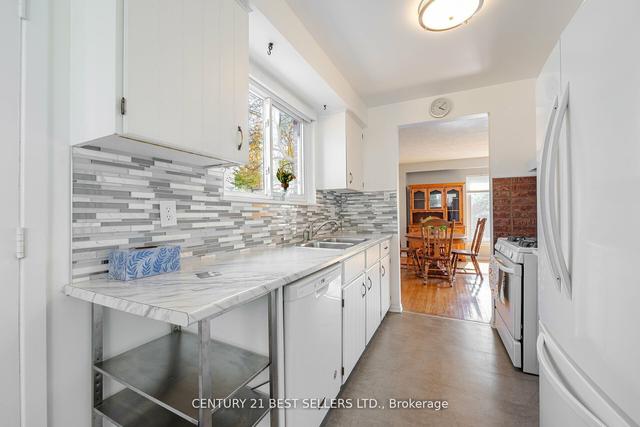 68 Lynmont Rd, House semidetached with 4 bedrooms, 2 bathrooms and 1 parking in Toronto ON | Image 5