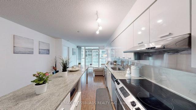 1112 - 15 Singer Ct, Condo with 1 bedrooms, 2 bathrooms and 1 parking in Toronto ON | Image 5