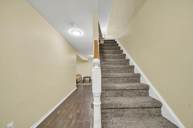 252 Blackhorne Dr, Townhouse with 3 bedrooms, 2 bathrooms and 2 parking in Kitchener ON | Image 20