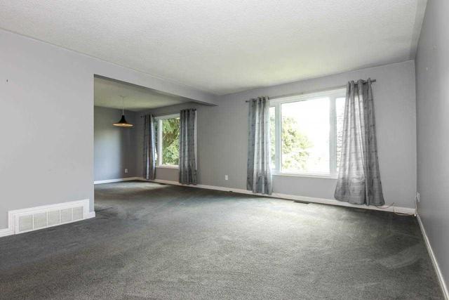1022 Janette St, House detached with 3 bedrooms, 3 bathrooms and 8 parking in Newmarket ON | Image 4