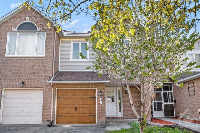 21 Sheppard's Glen Dr, Townhouse with 3 bedrooms, 3 bathrooms and 3 parking in Ottawa ON | Image 1