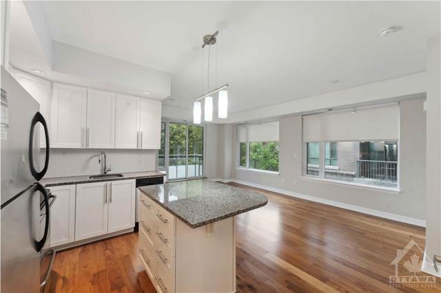 305 - 238 Besserer St, Condo with 2 bedrooms, 2 bathrooms and 1 parking in Ottawa ON | Image 11