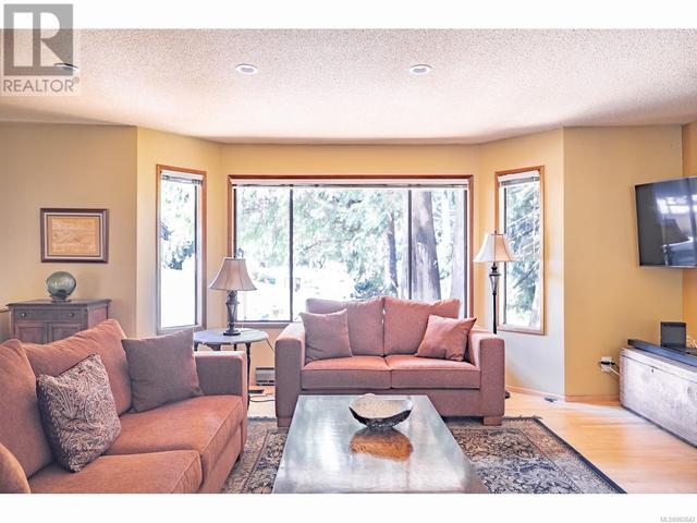 5518 Clipper Dr, House detached with 4 bedrooms, 3 bathrooms and 6 parking in Nanaimo BC | Image 11