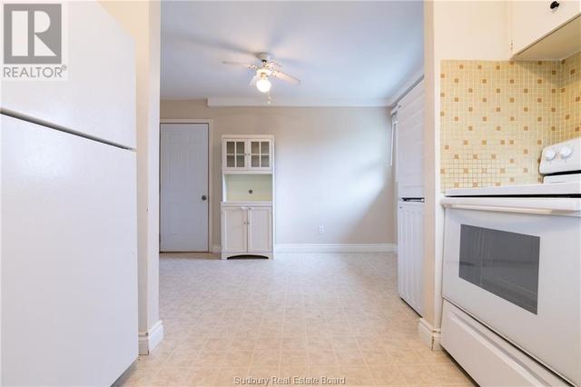 UNIT - 184 Orell Street Unit# 2 (Upper, Condo with 3 bedrooms, 1 bathrooms and null parking in Greater Sudbury ON | Image 3