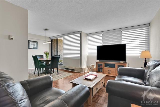 1105 - 1285 Cahill Dr, Condo with 3 bedrooms, 2 bathrooms and 2 parking in Ottawa ON | Image 4