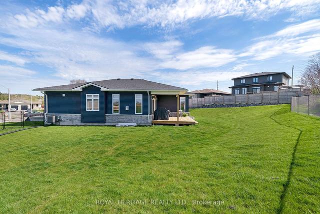 5 Sunridge Crt, House detached with 2 bedrooms, 3 bathrooms and 5 parking in Cramahe ON | Image 33