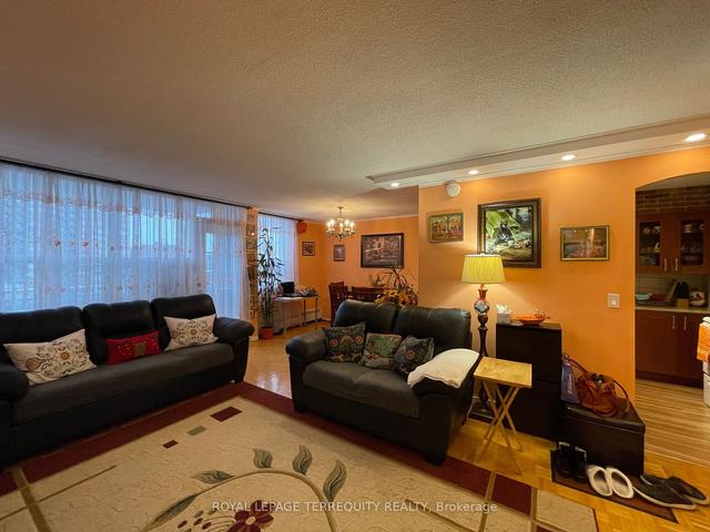 601 - 151 La Rose Ave, Condo with 2 bedrooms, 1 bathrooms and 1 parking in Toronto ON | Image 3