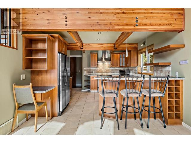 7889 Gardiner Road, House detached with 4 bedrooms, 3 bathrooms and 6 parking in Columbia Shuswap F BC | Image 11