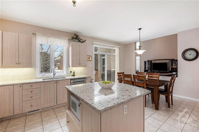 68 Tradewinds Dr, House detached with 4 bedrooms, 5 bathrooms and 4 parking in Ottawa ON | Image 12