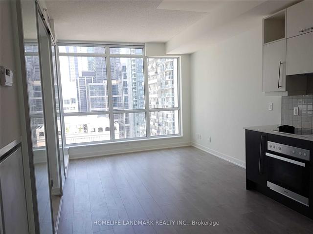 1903 - 30 Nelson St, Condo with 1 bedrooms, 1 bathrooms and 0 parking in Toronto ON | Image 6