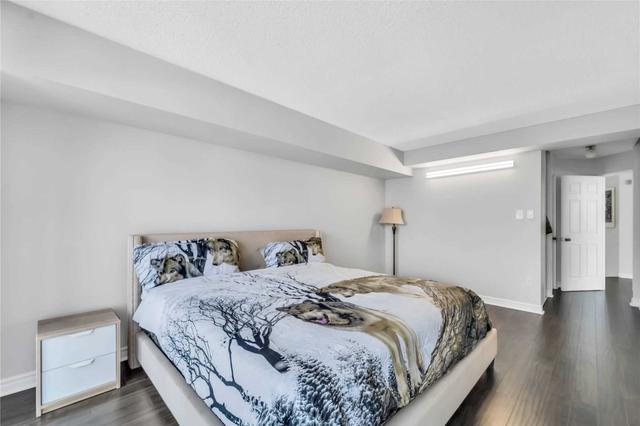 1617 - 1 Rowntree Rd, Condo with 2 bedrooms, 2 bathrooms and 1 parking in Toronto ON | Image 9