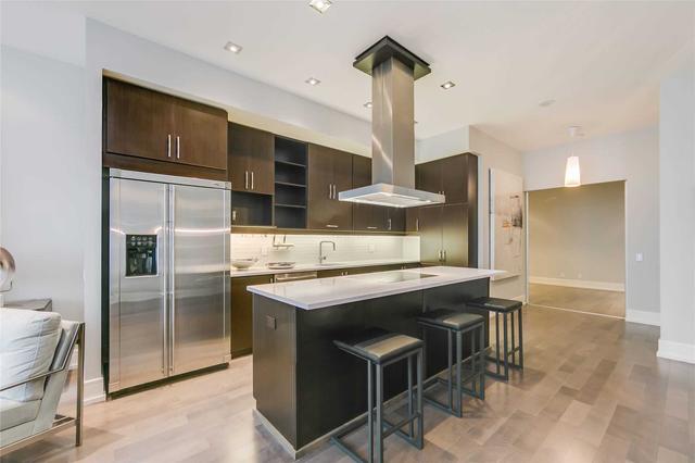 TH107 - 112 George St S, Townhouse with 2 bedrooms, 2 bathrooms and 1 parking in Toronto ON | Image 3