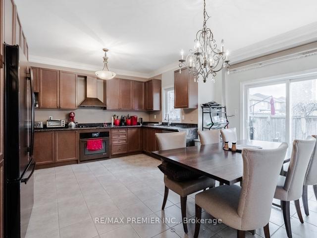 729 Sauve St, House detached with 4 bedrooms, 5 bathrooms and 4 parking in Milton ON | Image 32