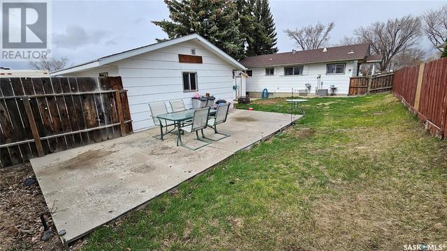 132 Haw Place, House detached with 2 bedrooms, 3 bathrooms and null parking in Swift Current SK | Image 25