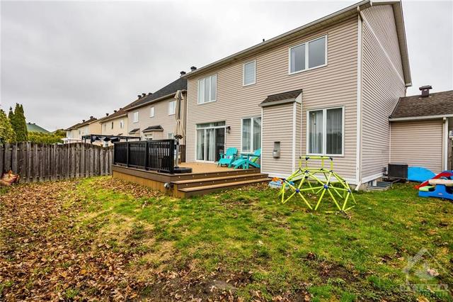 26 Greatwood Cres, House detached with 4 bedrooms, 3 bathrooms and 4 parking in Ottawa ON | Image 26