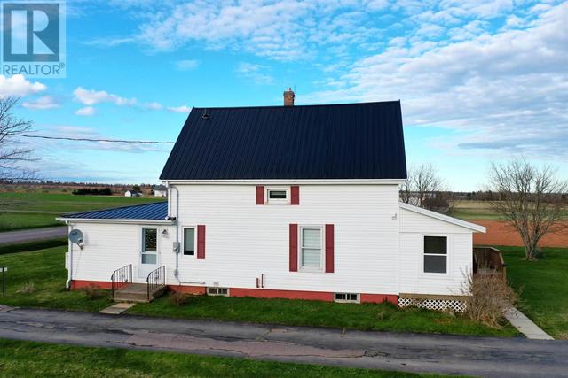 4139 Cape Bear Road, House detached with 3 bedrooms, 2 bathrooms and null parking in Murray Harbour FD PE | Image 5